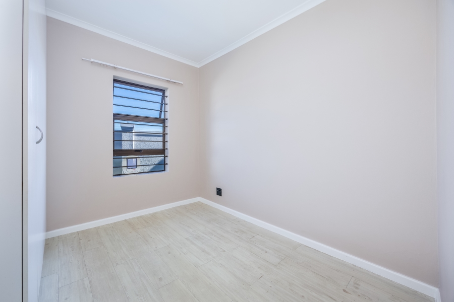 2 Bedroom Property for Sale in Sonstraal Heights Western Cape